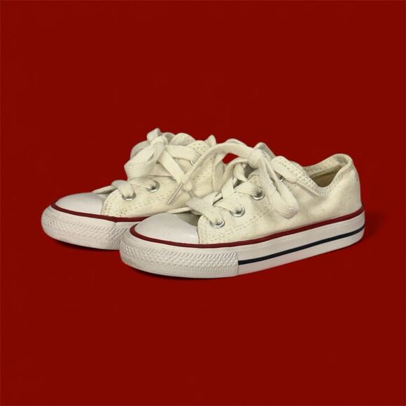 Toddler Converse All Star Sneakers - Size 7 - Classic White - Picture 3 of 5